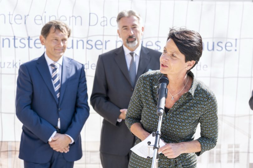 Gottesdienst mit anschließender Grundsteinlegung für den Erweiterungsbau des evangelischen Gemeindezentrums der Kreuzkirchen-Gemeinde am Europaplatz in Herne (NW), am Sonntag (15.09.2019).