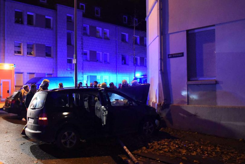 Unfall mit Papas Auto.