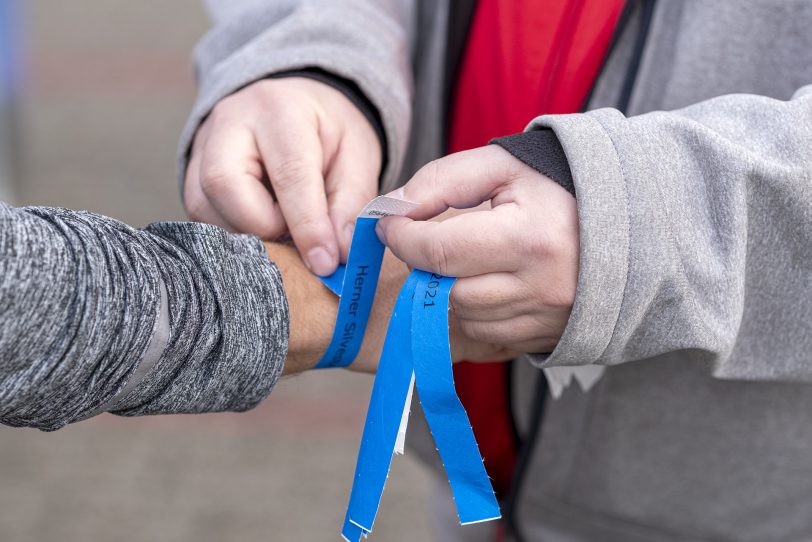Der 43. Herner Silvesterlauf im Revierpark Gysenberg in Herne (NW), am Freitag (31.12.2021). Coronabedingt ohne Zuschauer und mit 2G.