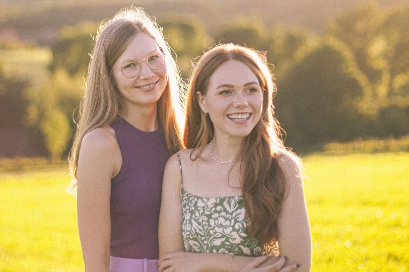 v.l. Carlotta Ribbe (Vibraphon) und Anna-Karina Barthel (Stimme) sind das Klangwelten Duo . :