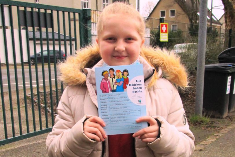 Mädchenerlebnistag 2021: Jolina auf dem Abenteuerspielplatz.