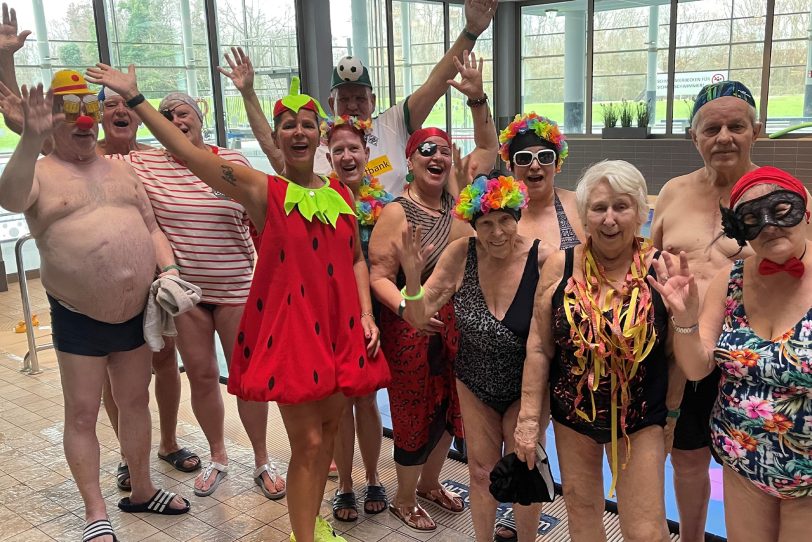 Sportler des SV Herne 14 haben am Rosenmontag im Wananas und im Schwimmbad Wörthstrasse gefeiert.