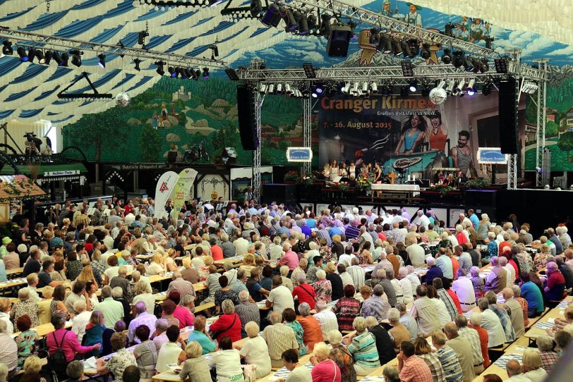 Schausteller-Gottesdienst im Bayernzelt.