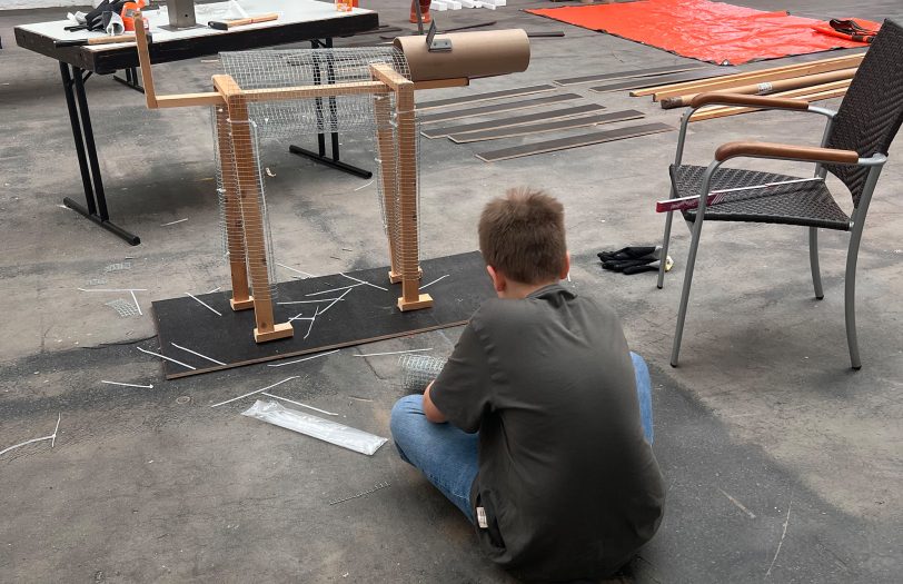 Junge kreative Köpfe haben im Workshop ihre eigenen Ideen zu Kunstwerken im SkulpturenPark Flottmann entwickelt.