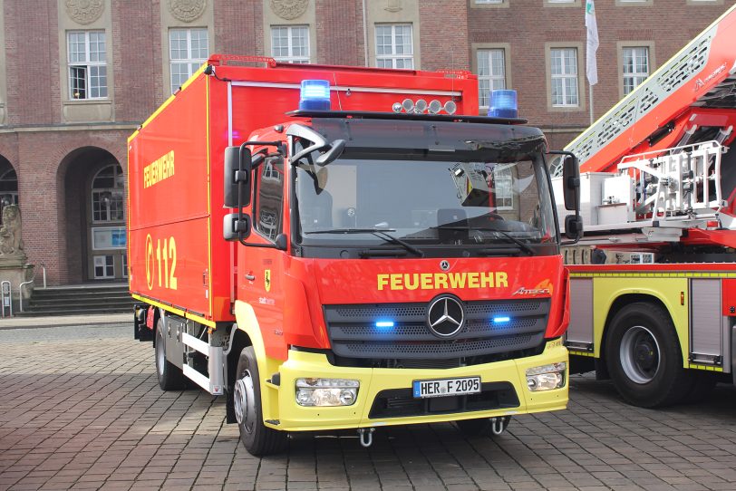 Junge Menschen haben die Möglichkeit, sich bei der Herner Feuerwehr zu bewerben.