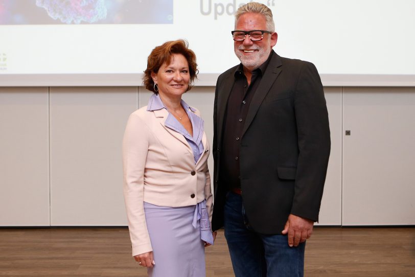 Prof. Dr. Nina Babel, Leiterin der Immundefektambulanz und des Centrums für Translationale Medizin der Medizinischen I des Marien Hospital Herne (l.) und weitere Experten informierten über Immundefekte.