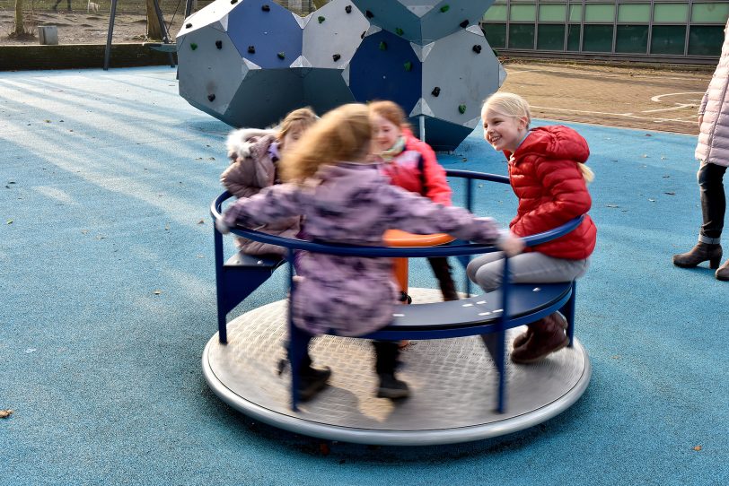 Der Schulhof der Schillerschule wurde zu einer Spielanlage für die Grundschüler umgestaltet.