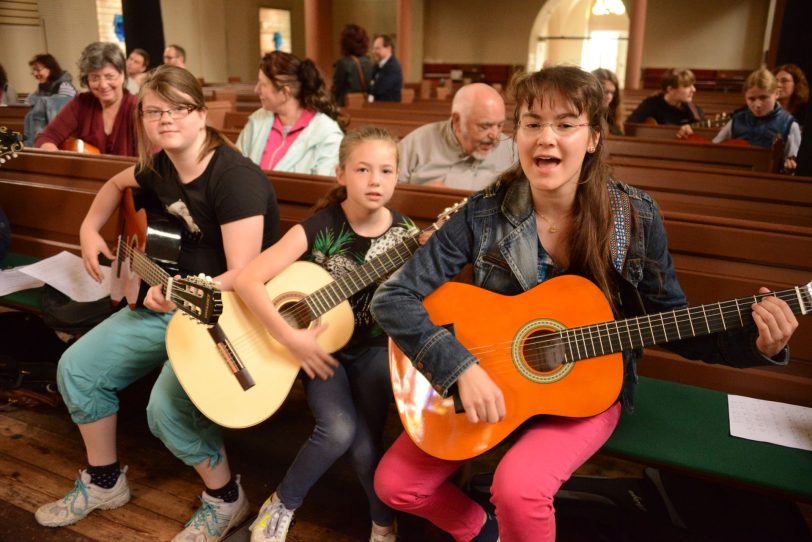 Tausend Gitarren Aktion mi Peter Habermehl