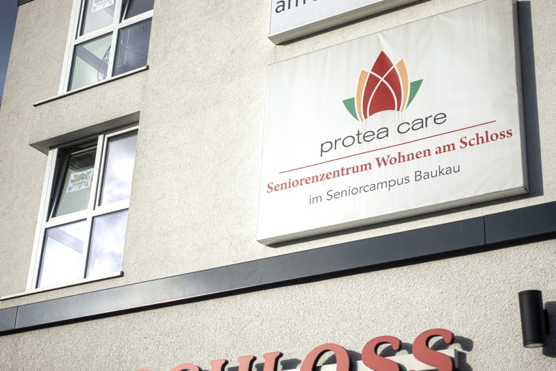 Das Seniorenzentrum Wohnen am Schloss von Protea Care veranstaltete eine Wünschebaum-Aktion für Bedürftige.
