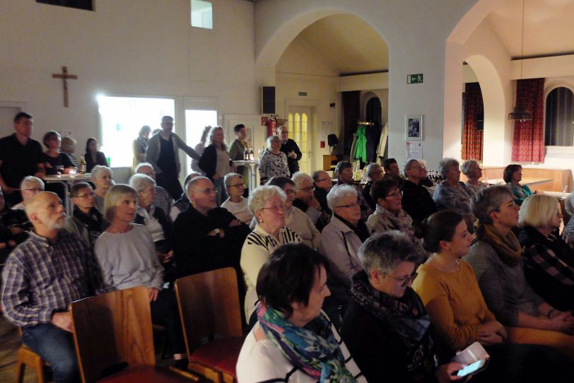 Beim Rudelsingen in St. Franziskus.