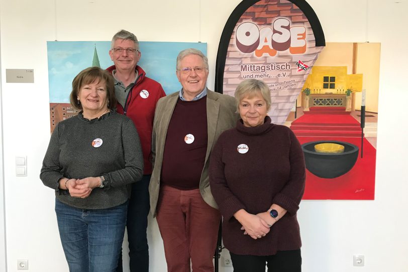 Freuen sich über den dritten Oase-Standort: (v.li.) Gisela Budde-Viets (2. Vorsitzende), Pfarrer Niels Nieborg, Günter Nierstenhöfer (Vorsitzender) und Birgit Klemczak.