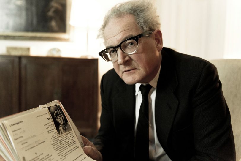 Burghart Klaußner beeindruckt in der Titelrolle des unerschrockenen Generalstaatsanwalts Fritz Bauer.