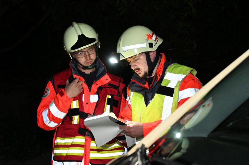 Einsatzleiter Marvin Mohlek (li.) und Übungsleiter Kevin Daniel.