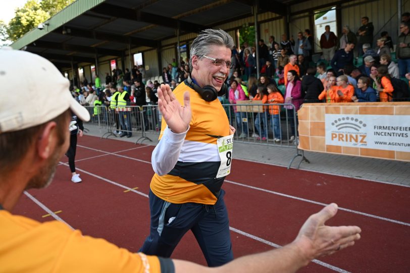 Die Läufer beim Zieleinlauf.