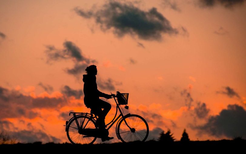 Für Frauen gibt es zwei Fahrradkurse (Symbolbild).