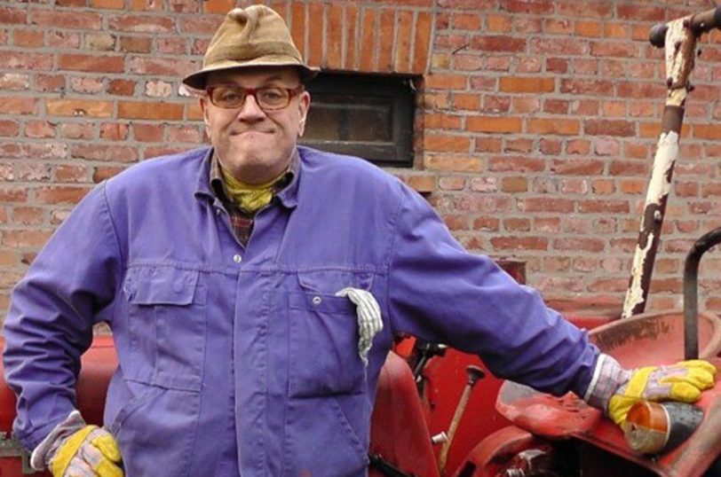 Bauer Heinrich Schulte-Brömmelkamp feiert mit „Unverantwortungslos“ sein 25-jähriges Bühnenjubiläum am Dienstag, 30. Dezember 2025, um 20 Uhr im Kleinen Theater Herne.