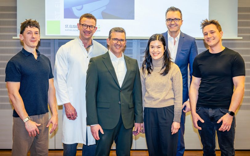 Experten des Teams aus der Akut- und Intensivmedizin um Prof. Dr. Ulrich Frey, Direktor des Zentrum für Anästhesiologie und operative Intensivmedizin der St. Elisabeth Gruppe, vermittelten neueste Techniken der Ultraschalldiagnostik.