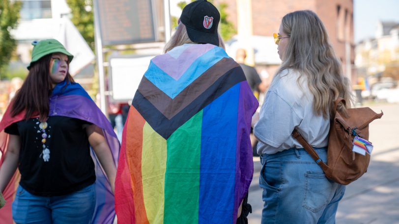 Der Christopher Street Day (CSD) am Samstag (21.9.2024) begann auf dem Europaplatz und zog anschließend durch die Stadt.