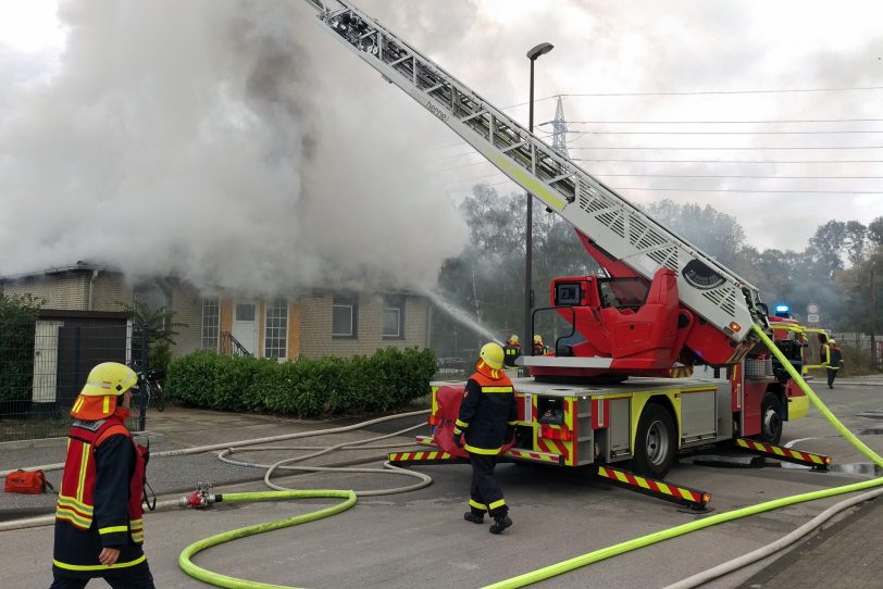 Die Feuerwehr im Einsatz Am Großmarkt 37.