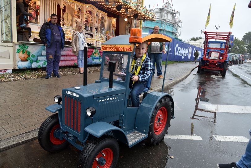 Cranger Kirmes Oldtimer-Parade.