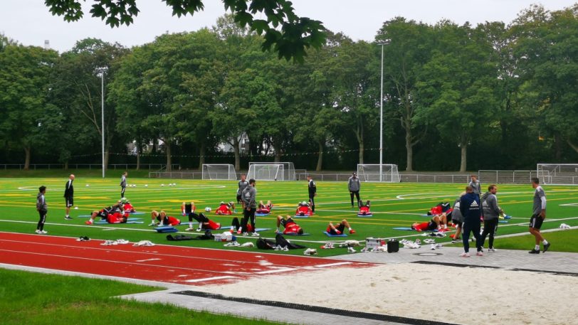 Fußball-Bundesligist Union Berlin trainierte vor der Partie bei Borussia Dortmund auf der Anlage der Spvg. Arminia Holsterhausen im Graf Hotte-Stadion.