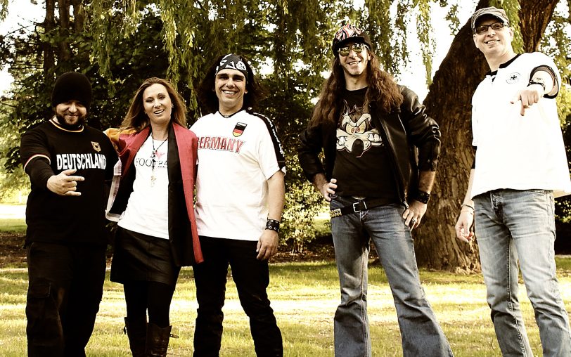 Stennert AllStars v.l. Daniel Donner (Der Gorilla von der Kirmes, Bass), Sanni (Why Amnesia, Gitarre), Theus (Why Amnesia, Solo Gitarre), Andy (Helldecker, Vocals), Nathan (Kynski, Drums).