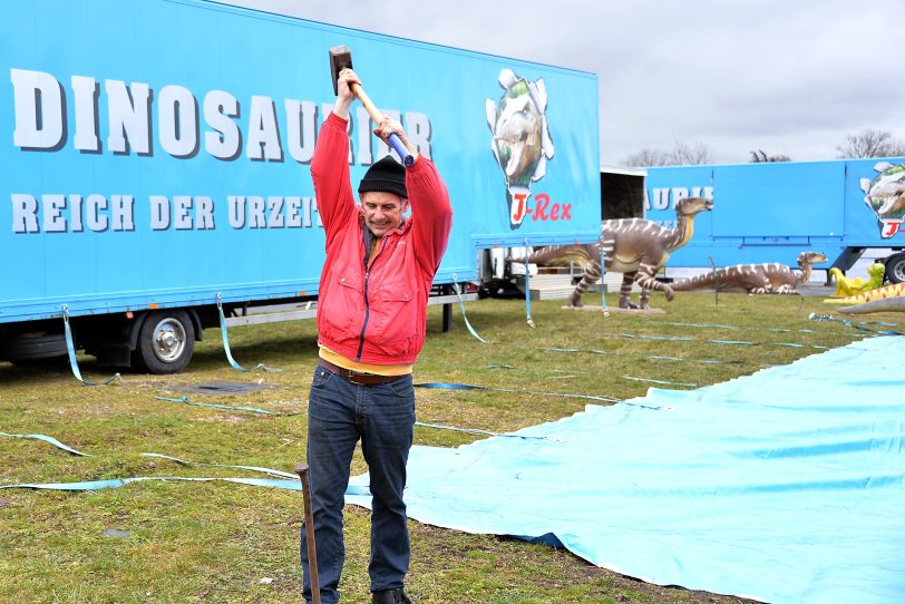 Dinosaurier auf dem Cranger Kirmes Platz 2016.