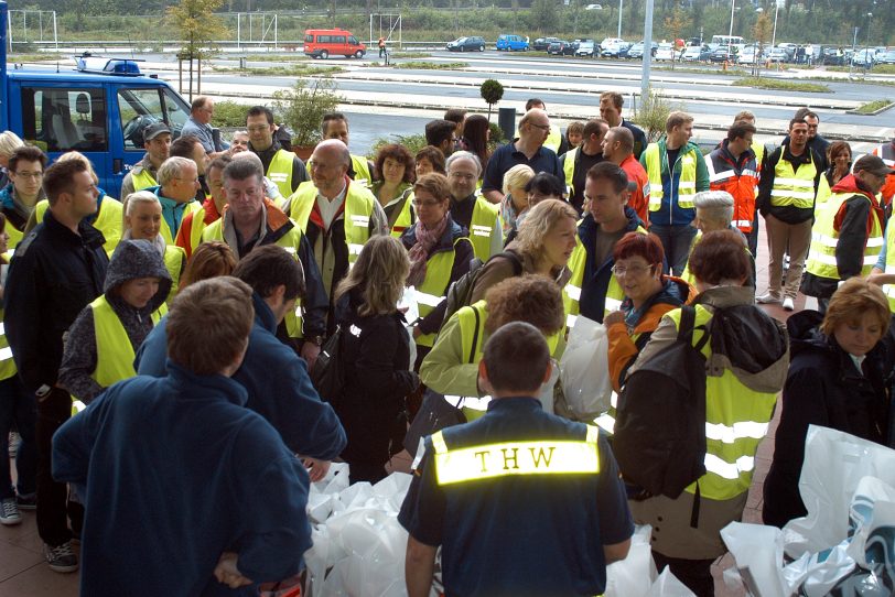 Treffen der Einsatzkräfte am Sonntagmorgen um 8 Uhr bei Zurbrüggen.