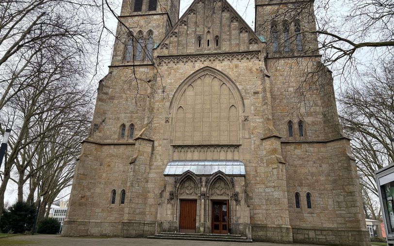 Die Herz-Jesu-Kirche an der Altenhöfener Straße in Herne-Süd.