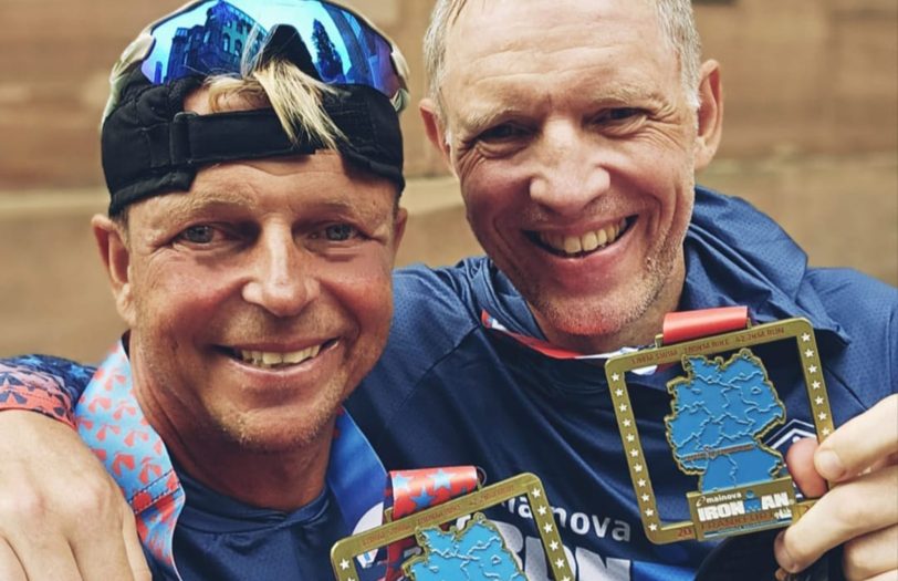 Marcus Ziemann (l.) und Dirk Kreß nahmen erfolgreich am Ironman Frankfurt teil.