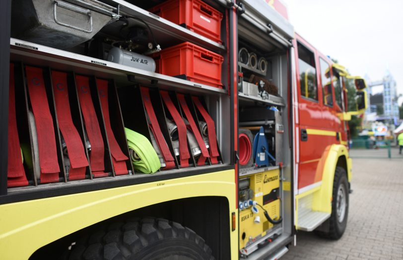 Die Feuerwehr sitzt während der Cranger Kirmes unter anderem am alten Pumpwerk.