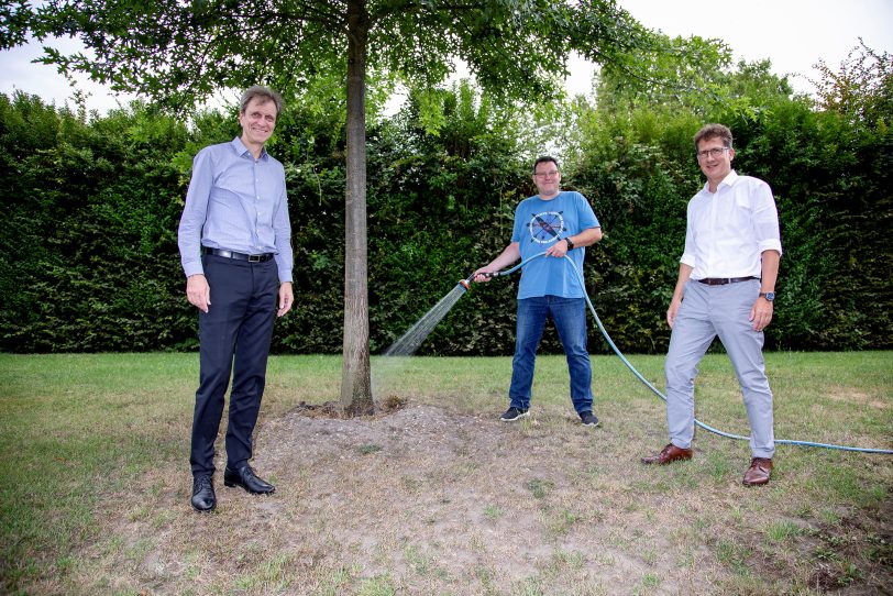 v.l. WVH-Geschäftsführung Ulrich Koch, Carsten Wozniak vom Fachbereich Stadtgrün und Rafael Rüdel.