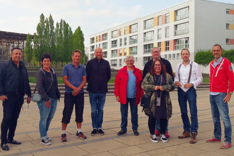 Das Organisatoren-Team freut sich auf den beginnenden Markt.