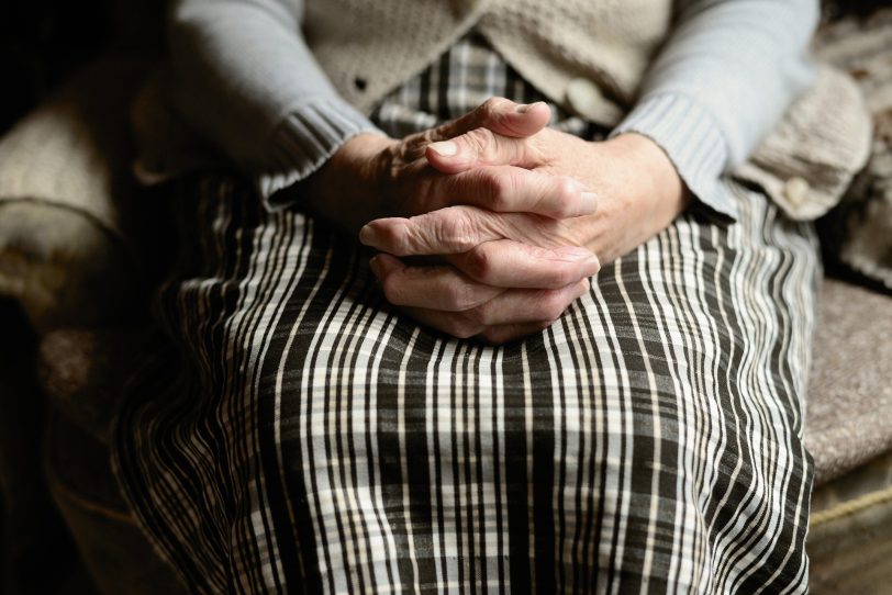 Bei den über 75-jährigen Patienten sei Schwindel mit das häufigste Leitsymptom beim Arztbesuch. (Symbolbild)