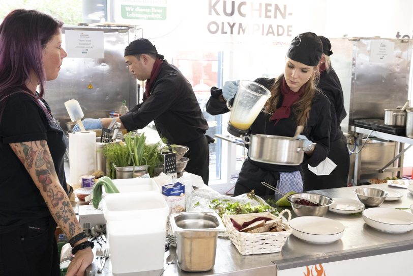 Bei den Alloheim Senioren-Residenzen steht gesundes Kochen im Vordergrund.