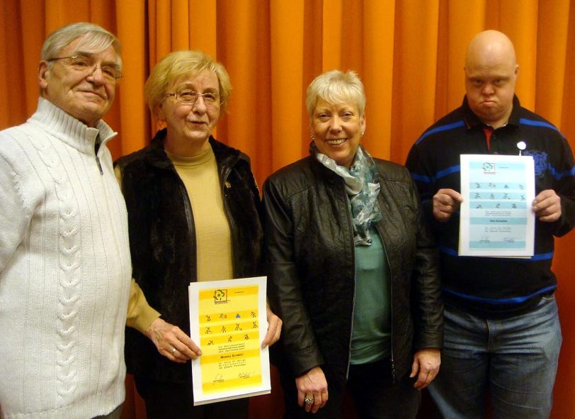 v.l. Heinz-Dieter Görlich (2. Vors.), Marion Dworrak, Gertrud Wertenbruch, Veit Scheibe.