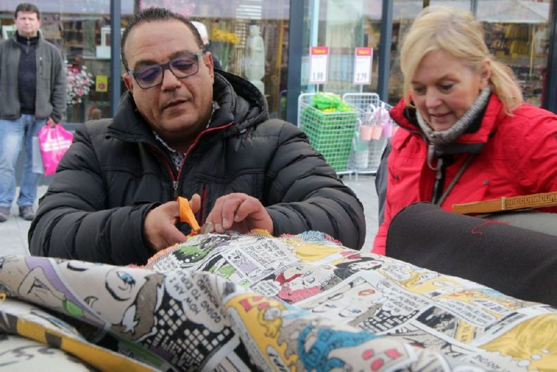 Stoffmarkt in der Herner City.