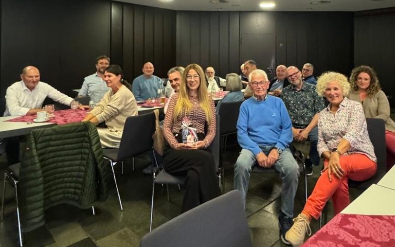Besuch beim SPD Ortsverein Herne-Stamm: Die Vorsitzende Gabriele Przybyl (2.v.r.) mit Stadträtin Stephanie Jordan (Mitte).