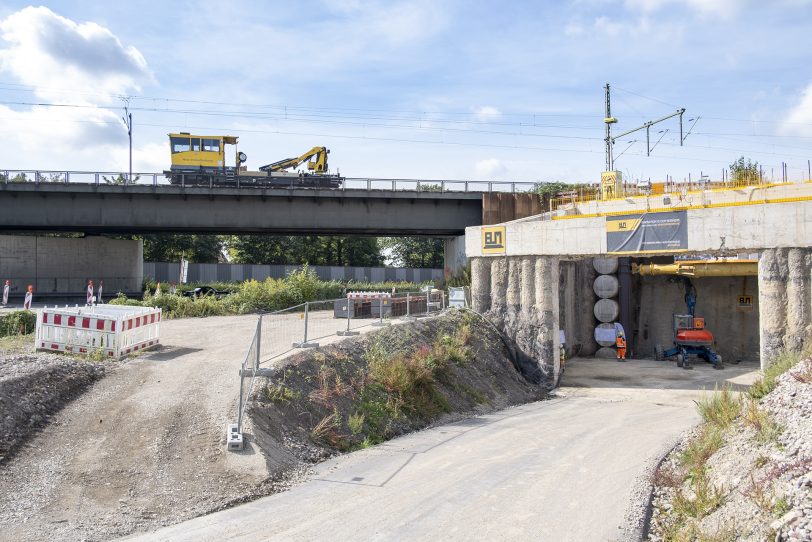 Start für den Tunnelvortrieb im Autobahnkreuz in Herne (NW), am Montag (13.09.2021). Der rund 60 Meter lange Tunnel ist Bestandteil der künftigen Abbiegespur von der A43 aus Wuppertal kommend auf die A42 in Fahrtrichtung Duisburg.