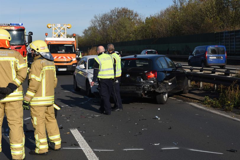 Verkehrsunfall mit mehreren Verletzten auf der A43 in Herne.
