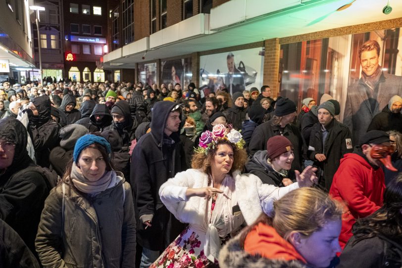 Tanzdemo - Bass gegen Hass- gegen den Aufmarsch der Rechten.