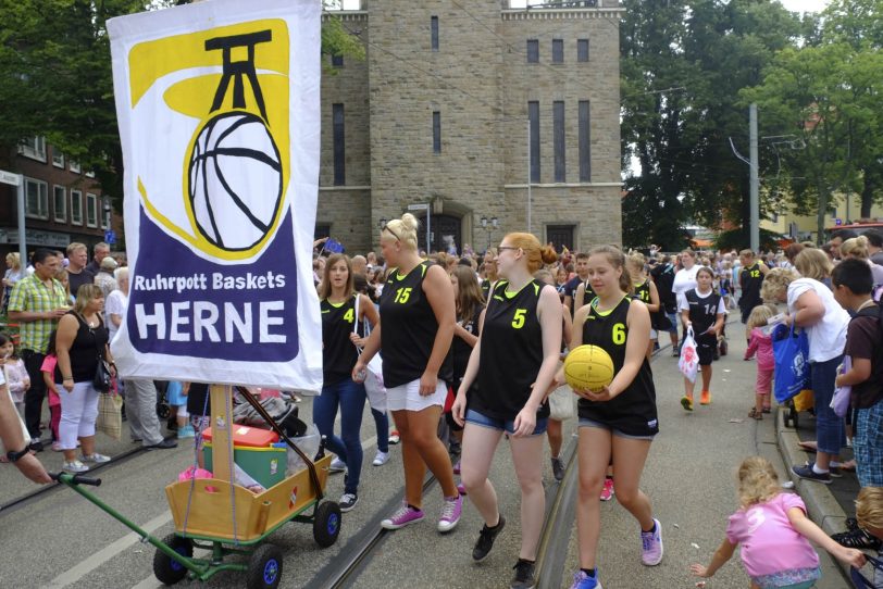 Der Kirmesumzug 2015.