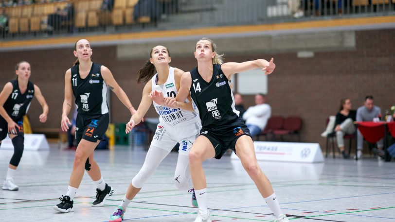 Die HTC-Damen gewinnen gegen die SNP BasCats USC Heidelberg am Sonntag (3.10.2021) mit 66:64. Im Bild Veronika Remenarova