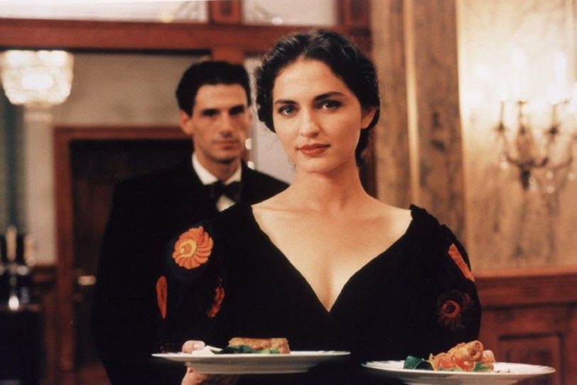 Gloomy Sunday – Allgemeines Objekt der Begierde in dem von ihr zusammen mit László geführten Budapester Restaurant: Ilona Varnai (Erika Marozsan).