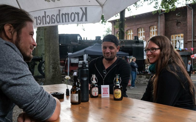 Bierchen am Kiosk.