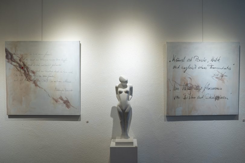 Wilhelm Tinnemann zeigt “Begegnungen” Malerei und Skulpturen in der Galerie Kunstpunkt.