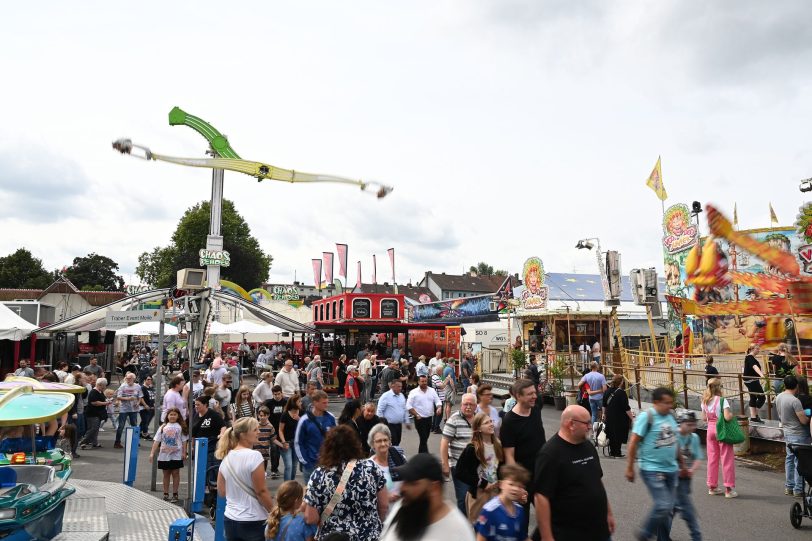 Wie viel bekommt man für 50 Euro auf der Cranger Kirmes? halloherne hat zwei mögliche Routen getestet und die Preise aufgeschrieben.