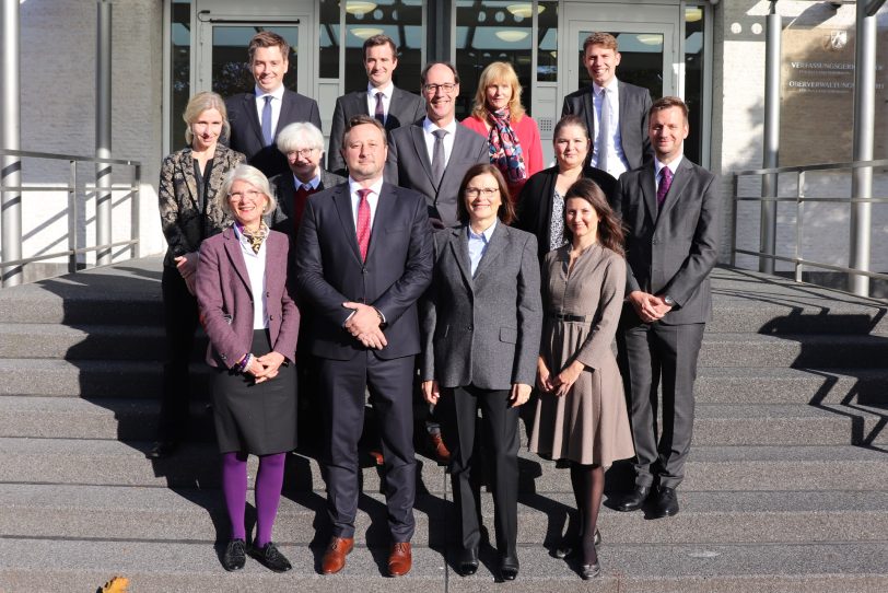 Eine Delegation ungarischer Verwaltungsrichterinnen und Verwaltungsrichter des Landgerichts Budapest besuchte das Oberverwaltungsgericht (OVG) in Münster.