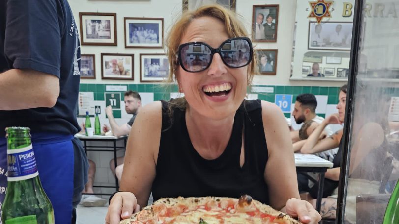 Auf der Suche nach der besten Pizza in Neapel.