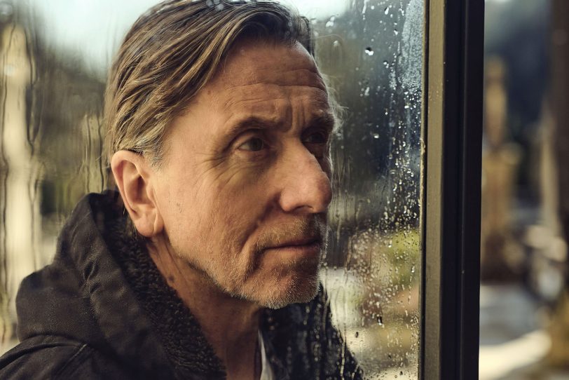 Zögert im Angesicht seiner „Ex“, ob er ein neues Kapitel in seinem Leben aufschlagen darf: Tim Roth als Lucas.